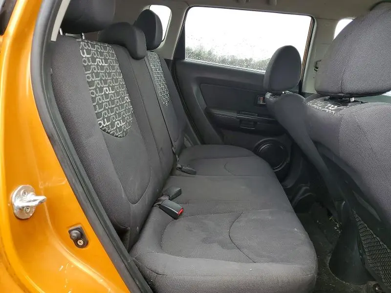 2011 KIA SOUL +  
