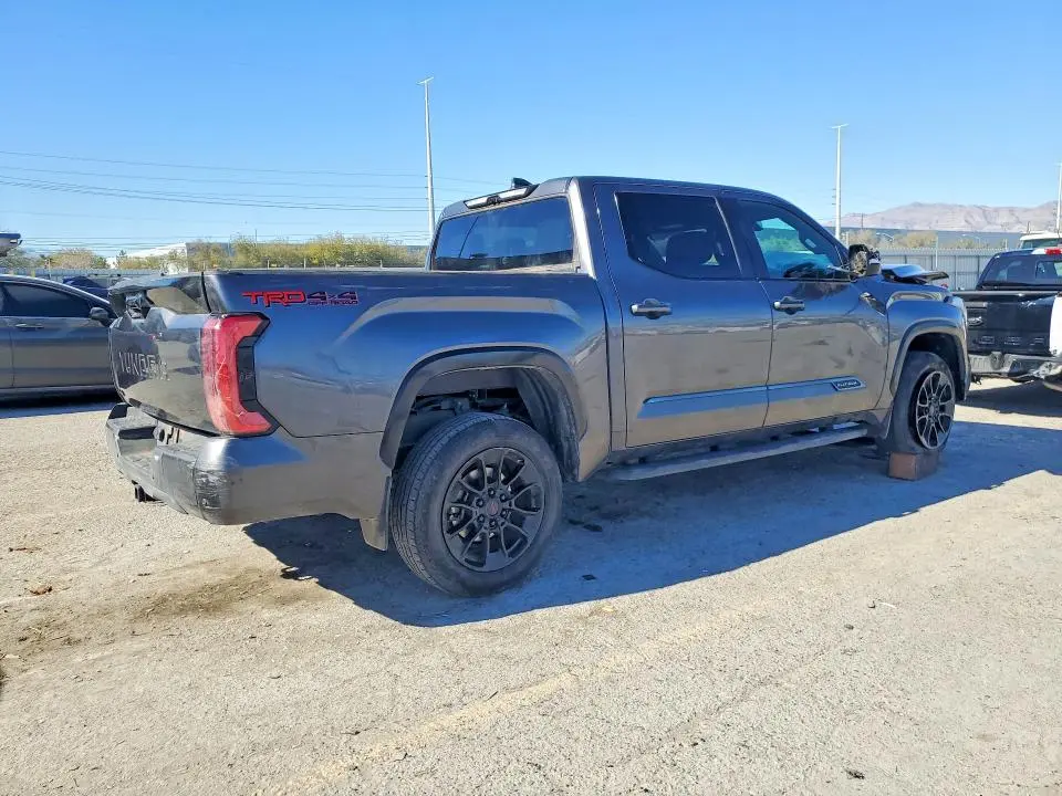 2025 TOYOTA TUNDRA PLATINUM  