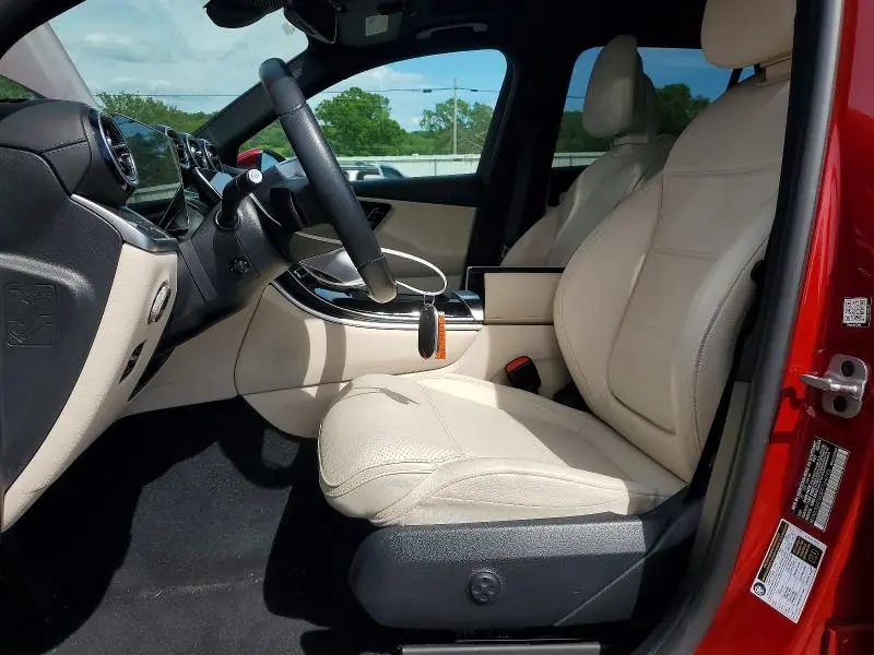 2024 MERCEDES-BENZ GLC 300  