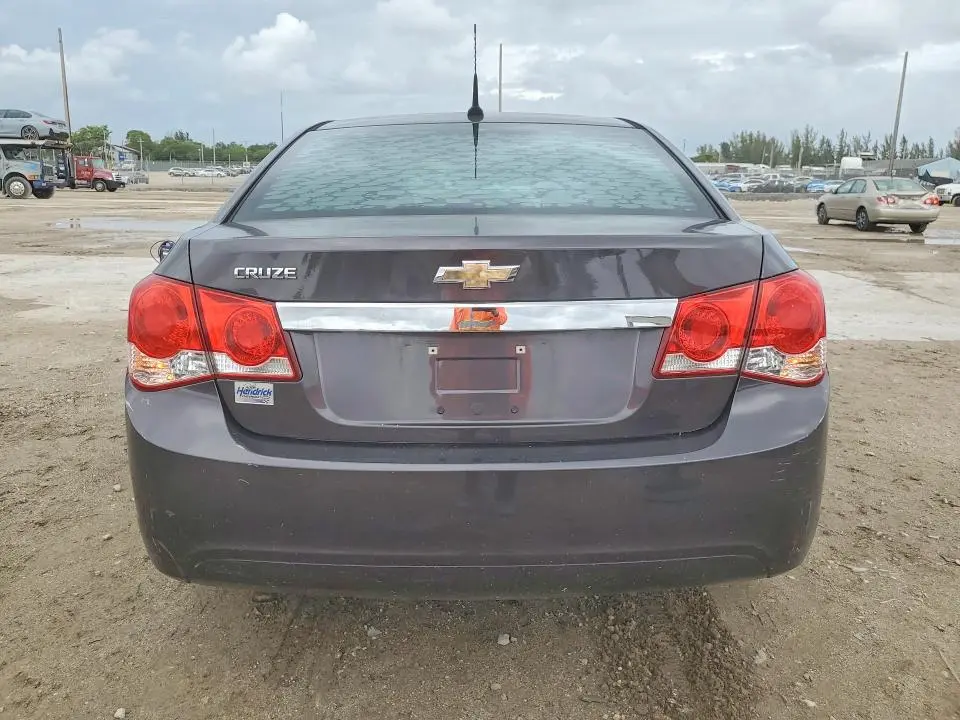 2014 CHEVROLET CRUZE LS  