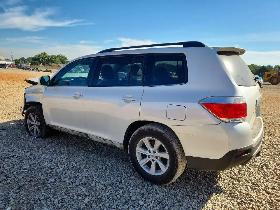 2012 TOYOTA HIGHLANDER SE  