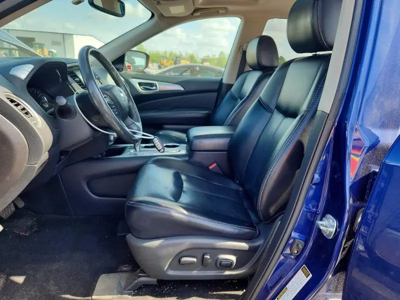 2017 NISSAN PATHFINDER SL  