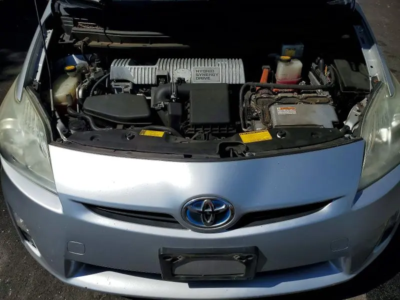 2010 TOYOTA PRIUS III  