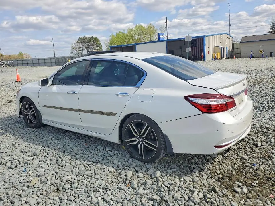 2017 HONDA ACCORD TOURING  