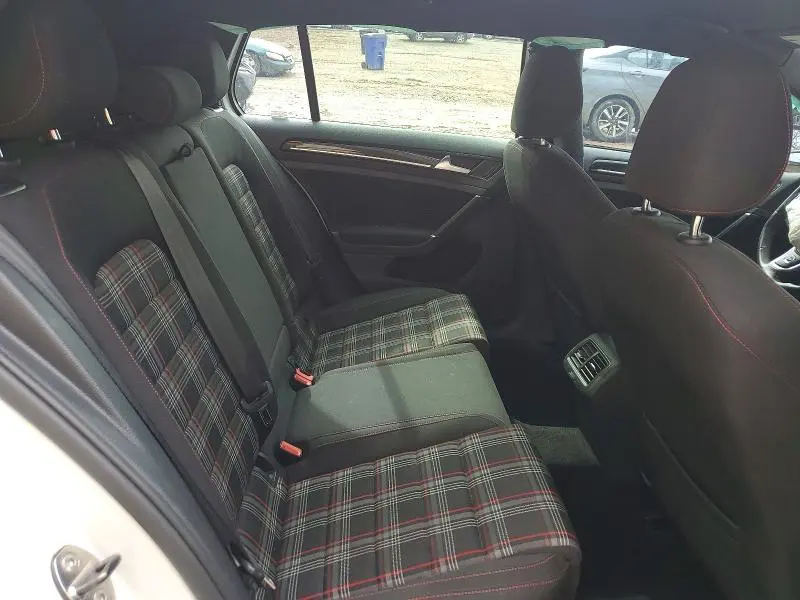 2017 VOLKSWAGEN GTI SPORT  