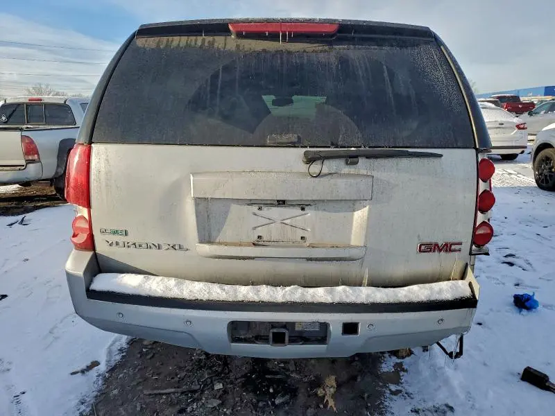 2010 GMC YUKON XL K1500 SLT  