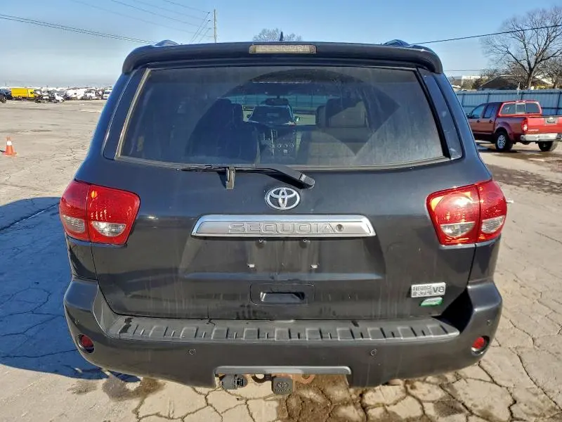 2013 TOYOTA SEQUOIA PLATINUM  