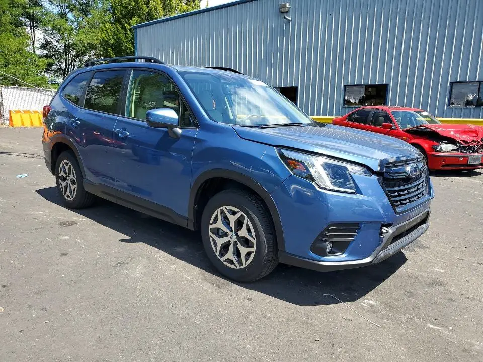 2024 SUBARU FORESTER PREMIUM  