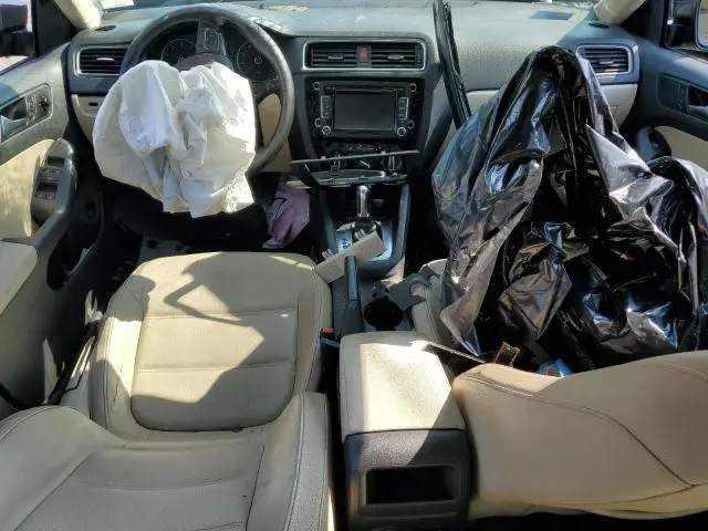 2012 VOLKSWAGEN JETTA SE  