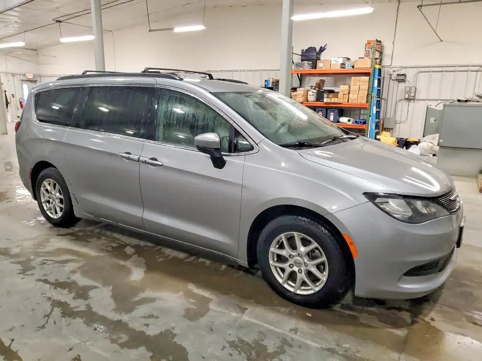2021 CHRYSLER VOYAGER LXI  