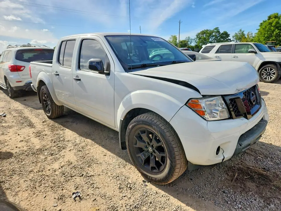 2021 NISSAN FRONTIER SV  