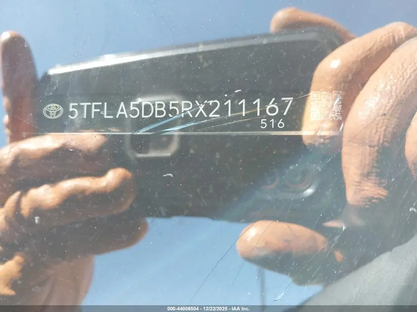 2024 TOYOTA TUNDRA SR5