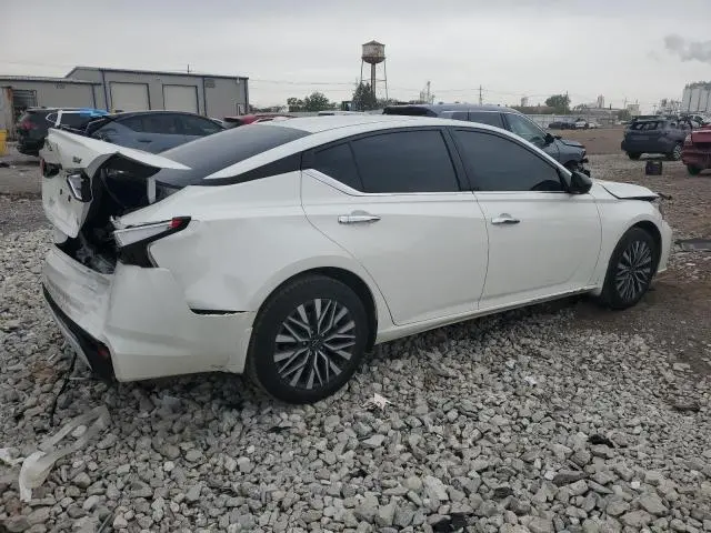 2024 NISSAN ALTIMA SV  