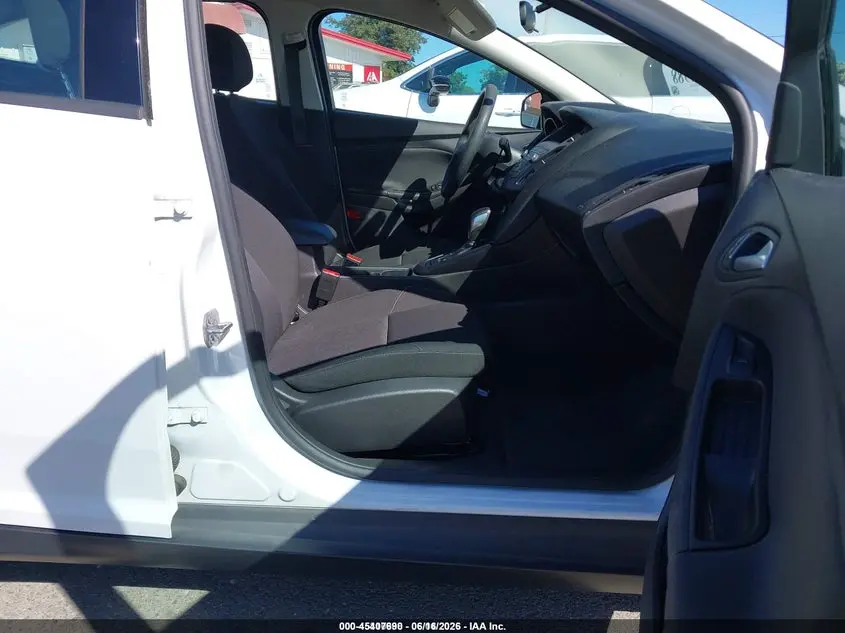 2018 FORD FOCUS SE