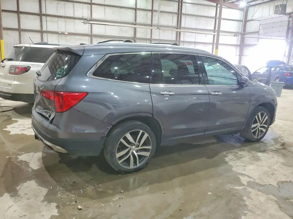 2017 HONDA PILOT TOURING  