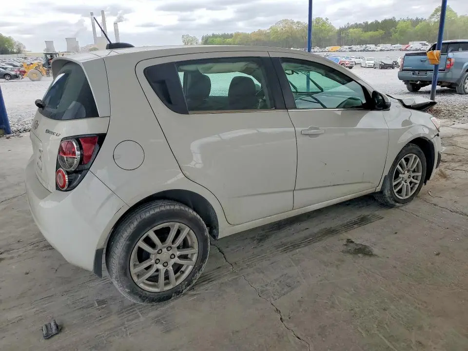 2015 CHEVROLET SONIC LT  