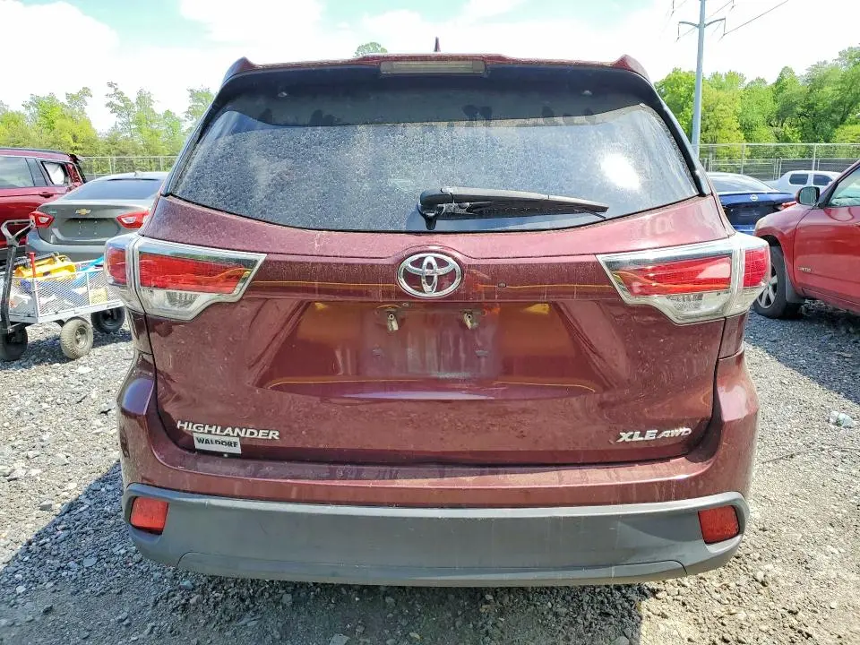 2016 TOYOTA HIGHLANDER XLE  
