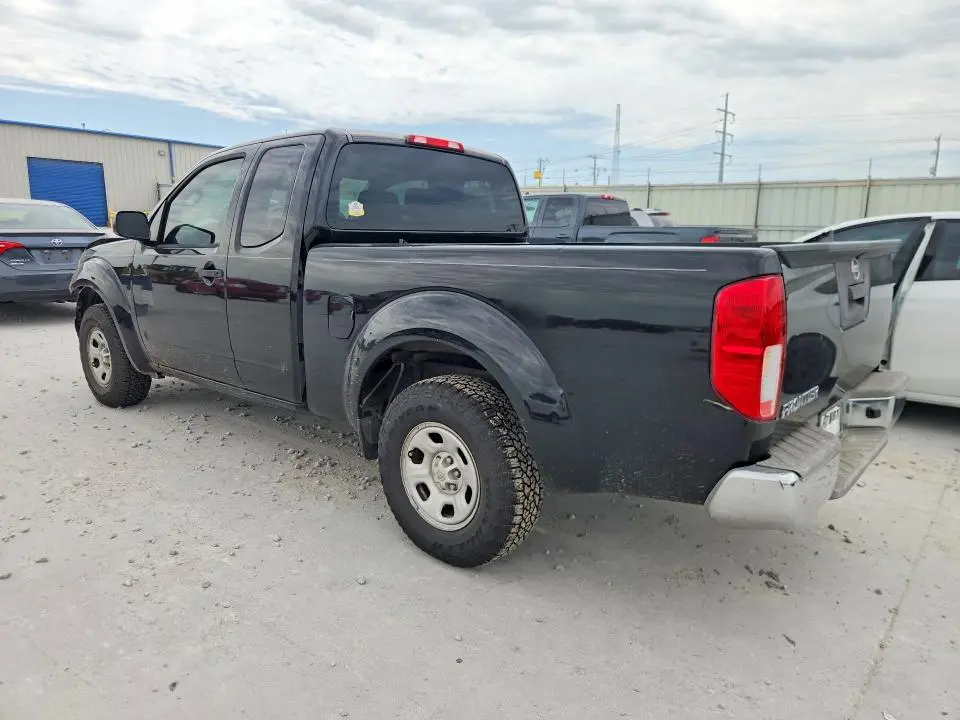 2014 NISSAN FRONTIER S  