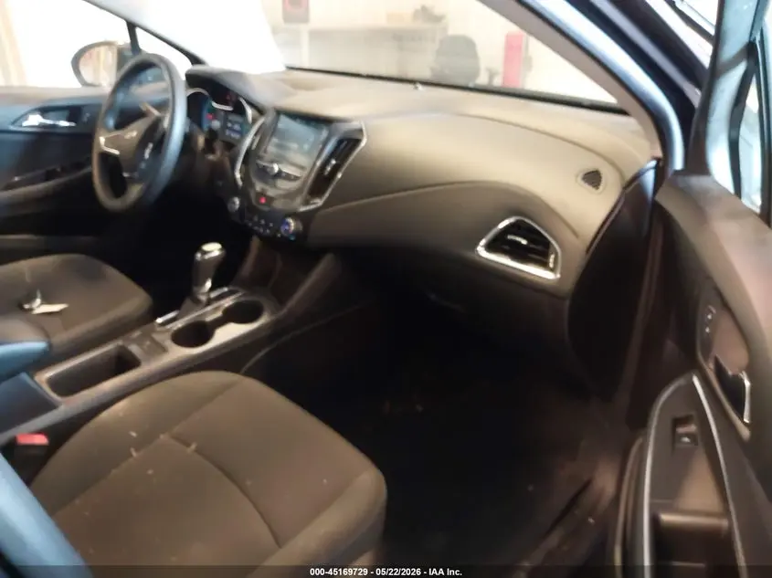 2017 CHEVROLET CRUZE LT AUTO