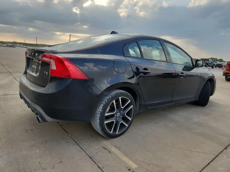 2017 VOLVO S60   