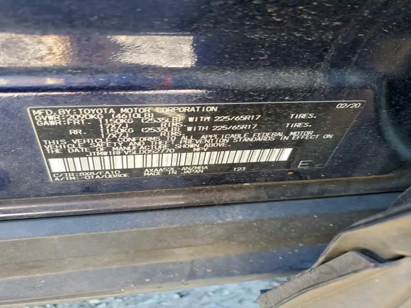 2020 TOYOTA RAV4 XLE  