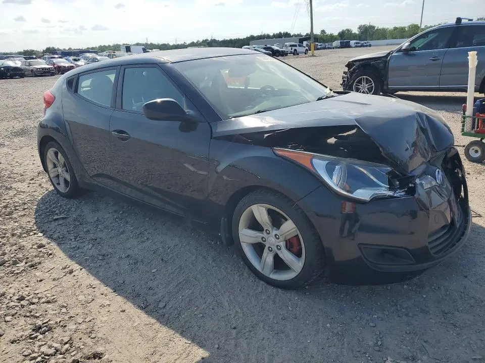 2013 HYUNDAI VELOSTER BASE  