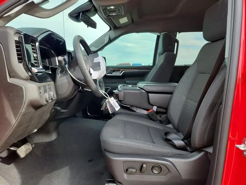 2025 CHEVROLET SILVERADO C1500 LT  