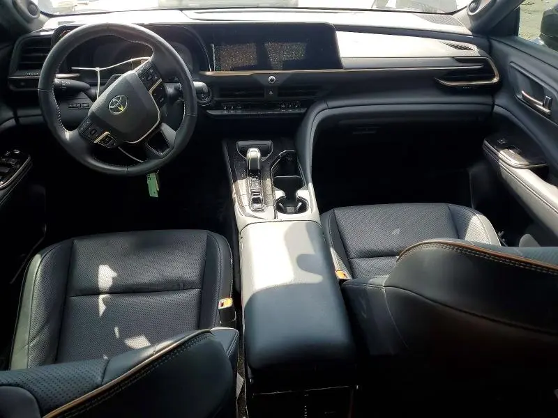 2024 TOYOTA CROWN PLATINUM  
