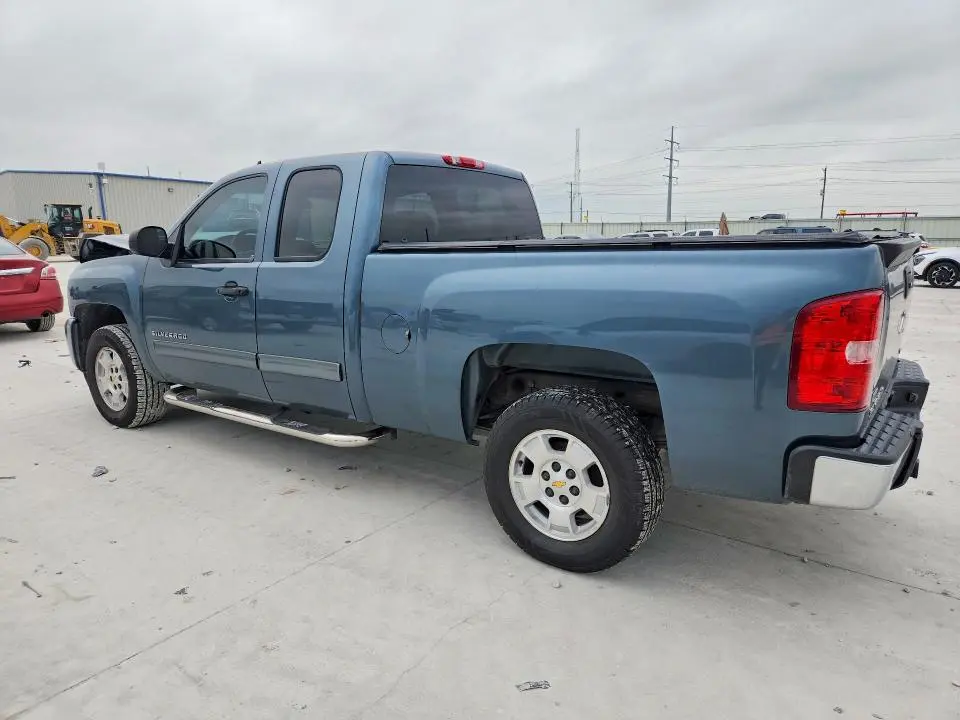 2011 CHEVROLET SILVERADO C1500 LT  