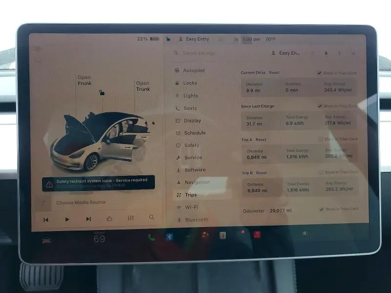 2023 TESLA 3   