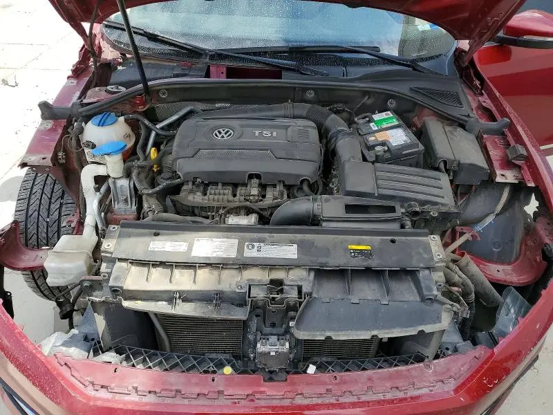 2017 VOLKSWAGEN PASSAT SE  