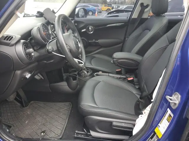 2019 MINI COOPER 