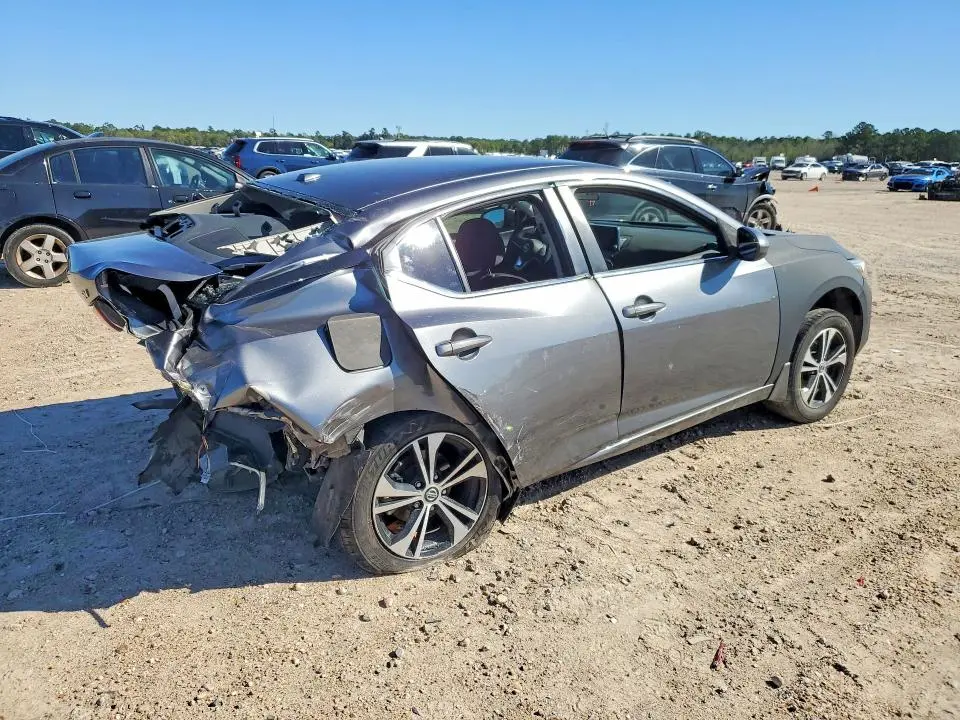 2022 NISSAN SENTRA SV  