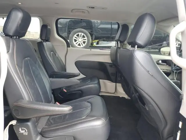 2017 CHRYSLER PACIFICA TOURING L  