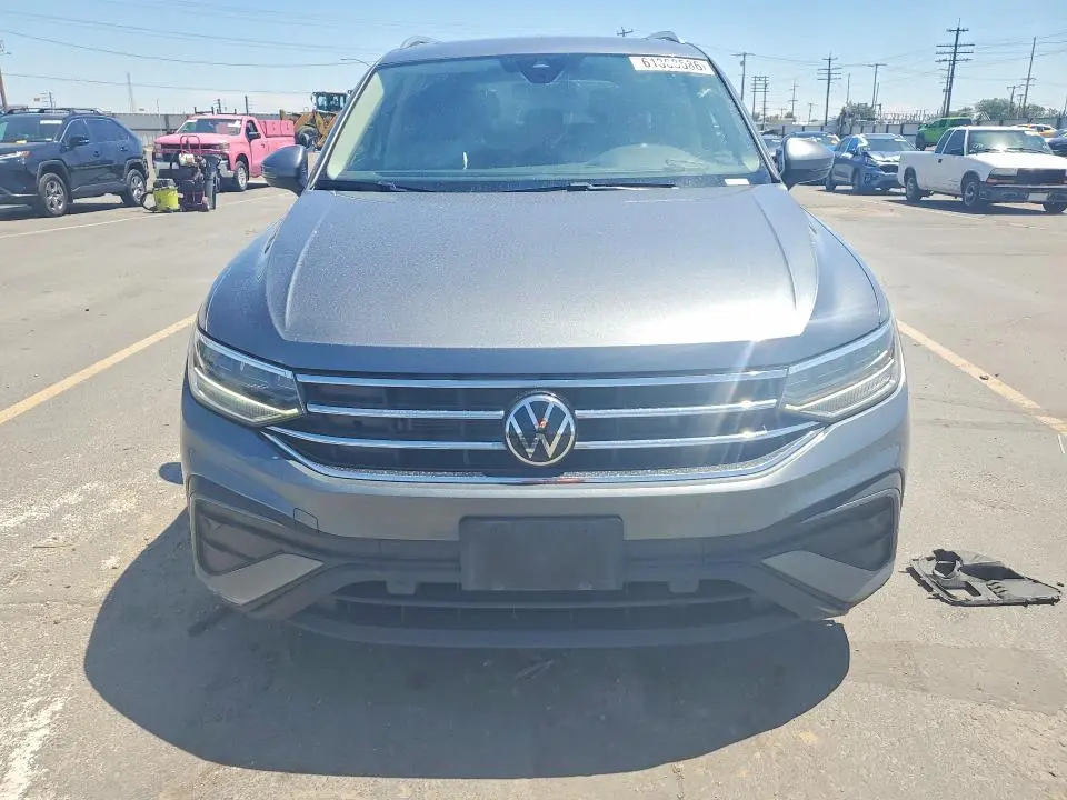 2024 VOLKSWAGEN TIGUAN SE  
