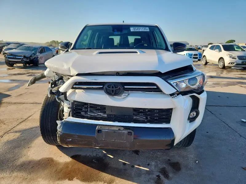 2021 TOYOTA 4RUNNER VENTURE  