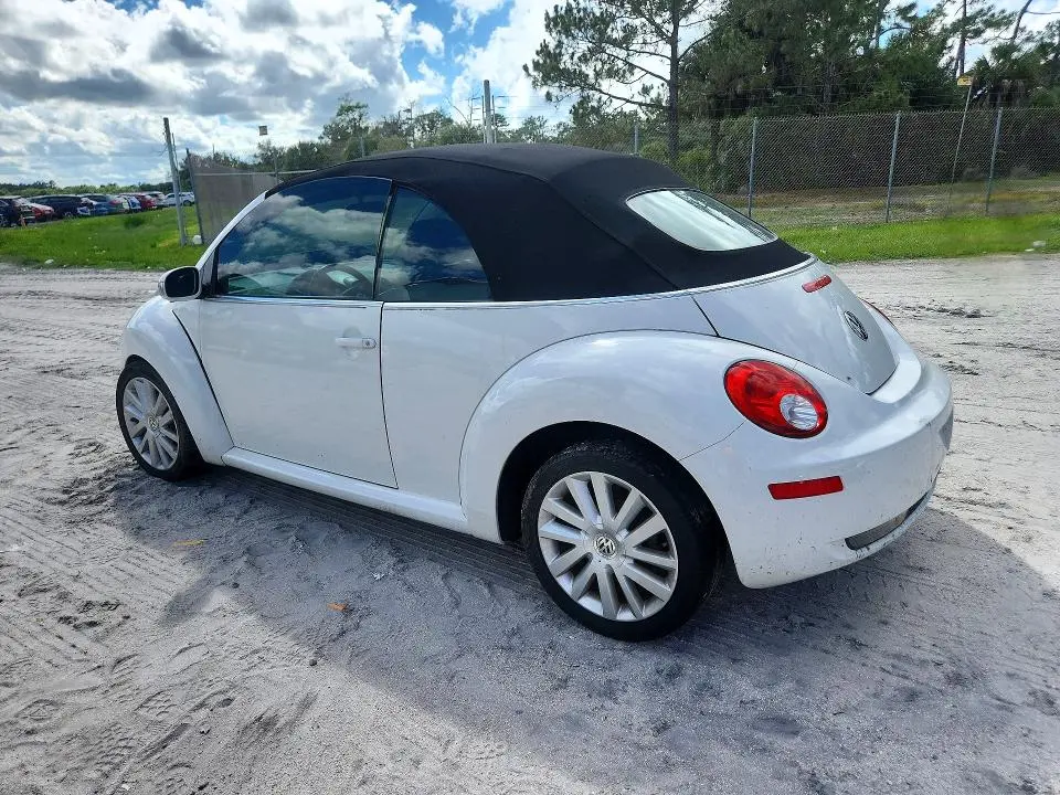 2010 VOLKSWAGEN NEW BEETLE 2.5L  