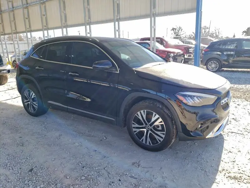 2025 MERCEDES-BENZ GLA 250 4MATIC  