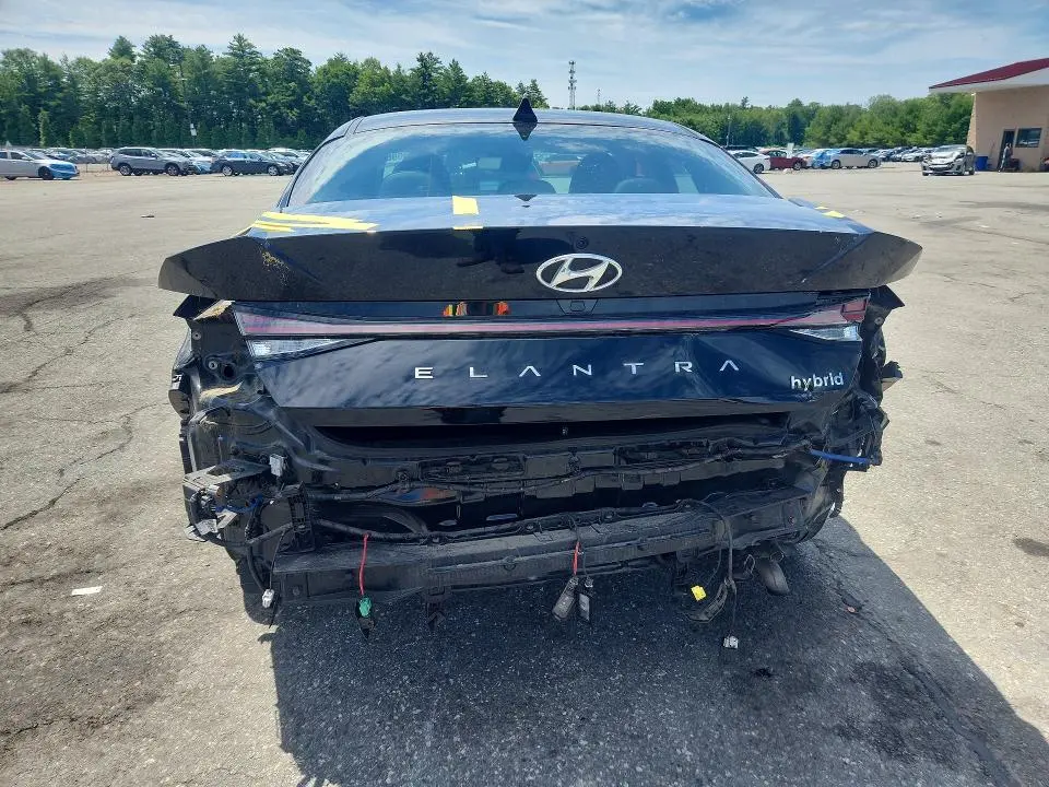 2022 HYUNDAI ELANTRA LIMITED  