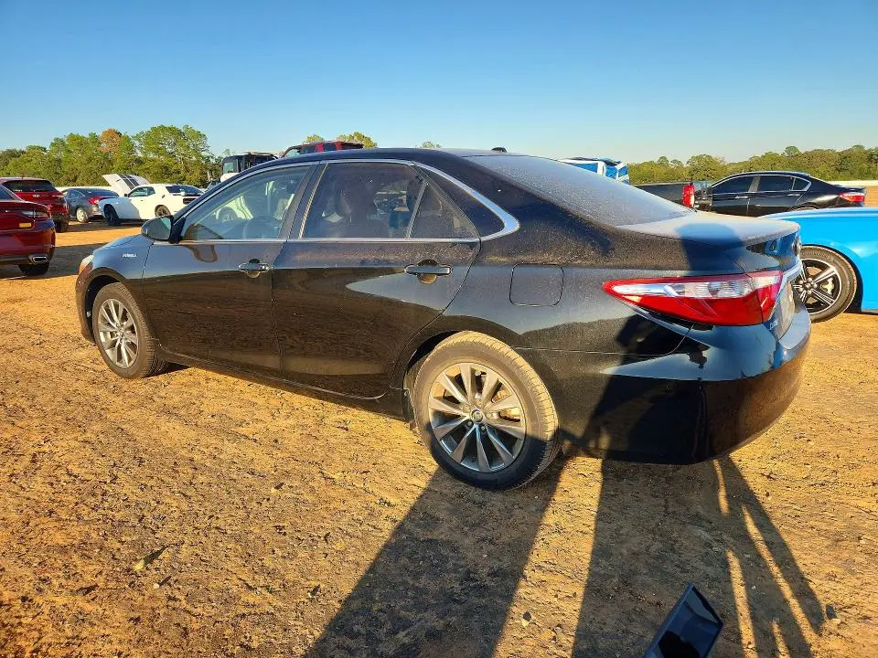 2015 TOYOTA CAMRY XLE  