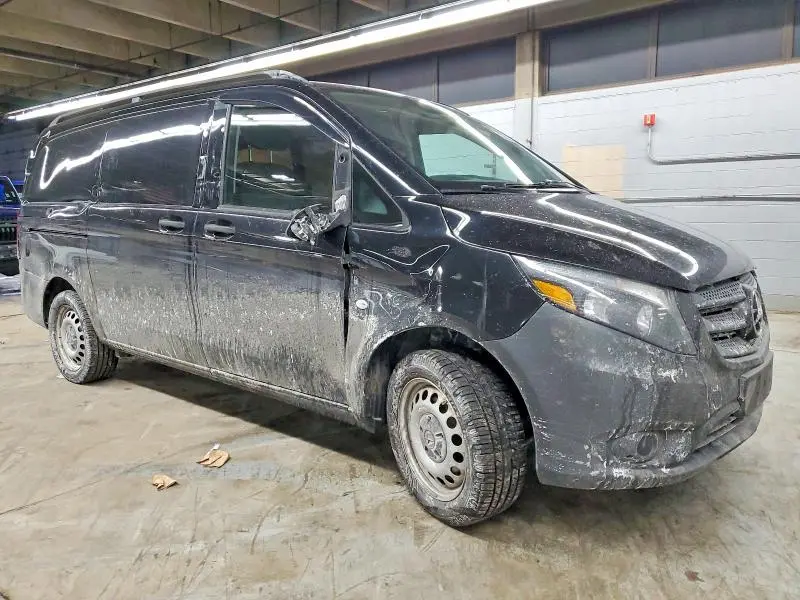 2018 MERCEDES-BENZ METRIS   