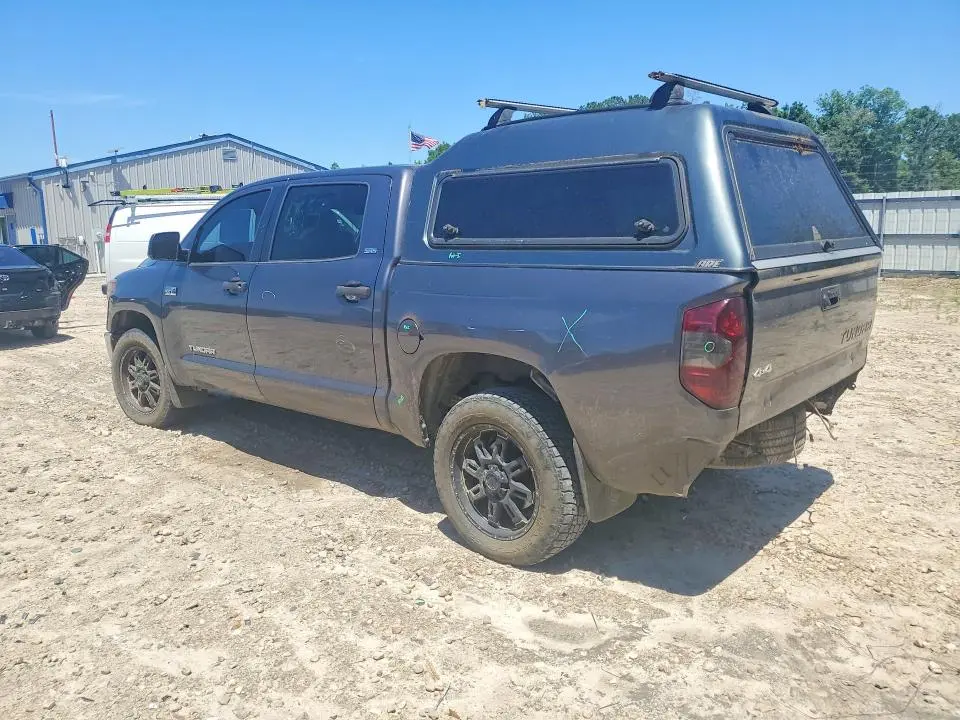2017 TOYOTA TUNDRA SR5  