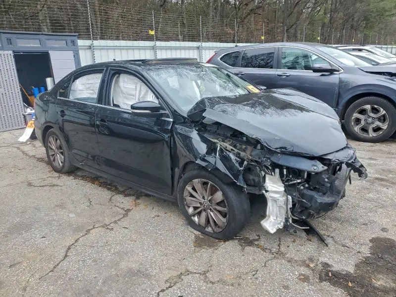 2015 VOLKSWAGEN JETTA SE  