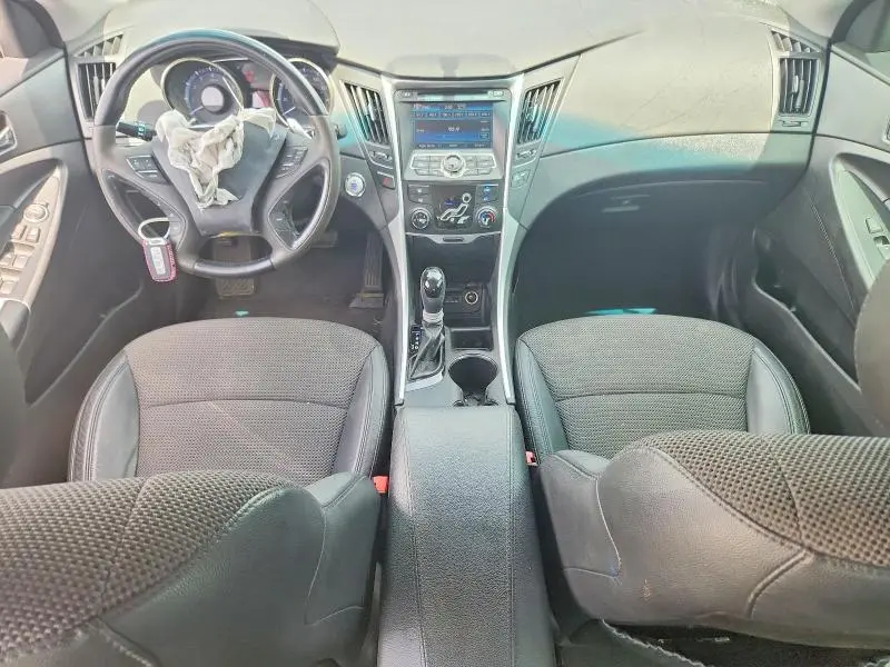 2011 HYUNDAI SONATA SE  