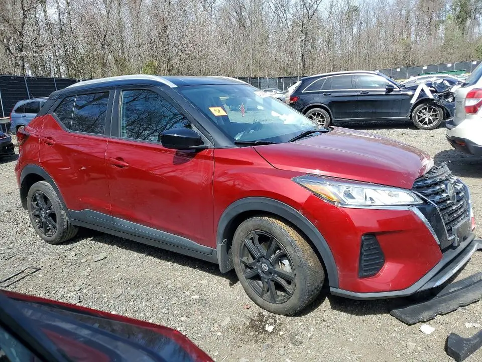 2021 NISSAN KICKS SV  