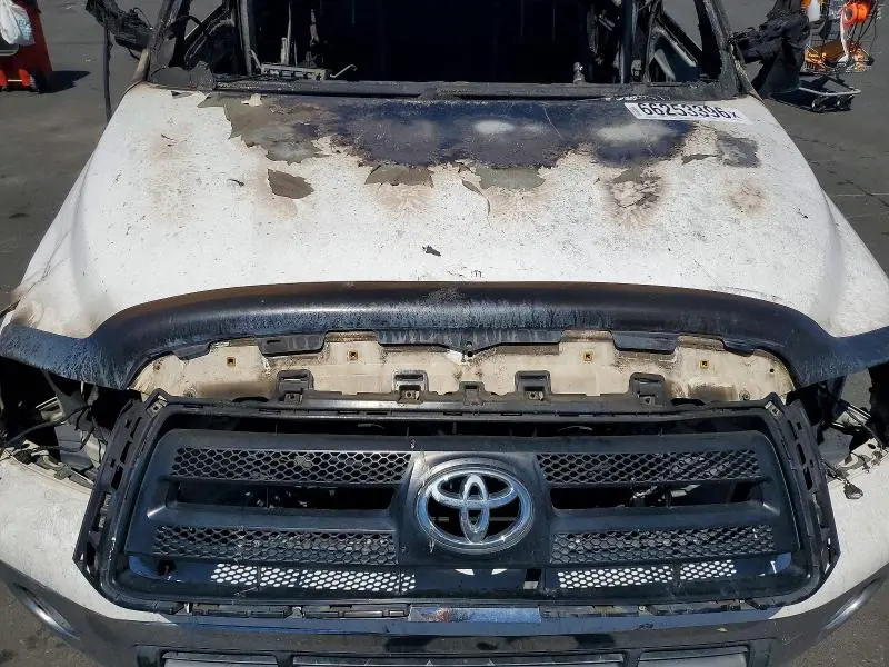 2011 TOYOTA TUNDRA DOUBLE CAB SR5  
