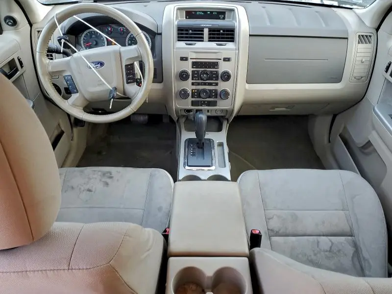 2011 FORD ESCAPE XLT  