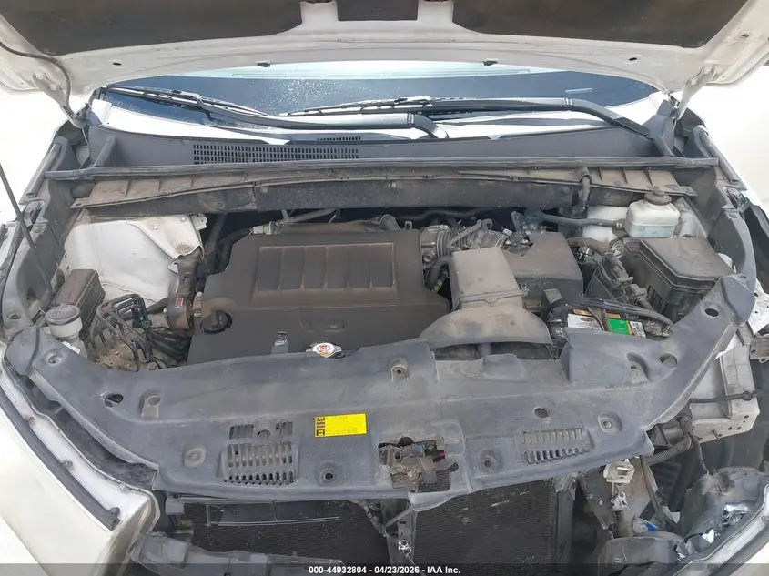2014 TOYOTA HIGHLANDER LE PLUS V6