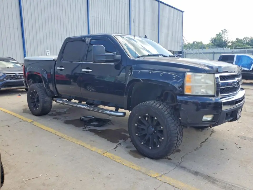 2011 CHEVROLET SILVERADO K1500 LT  