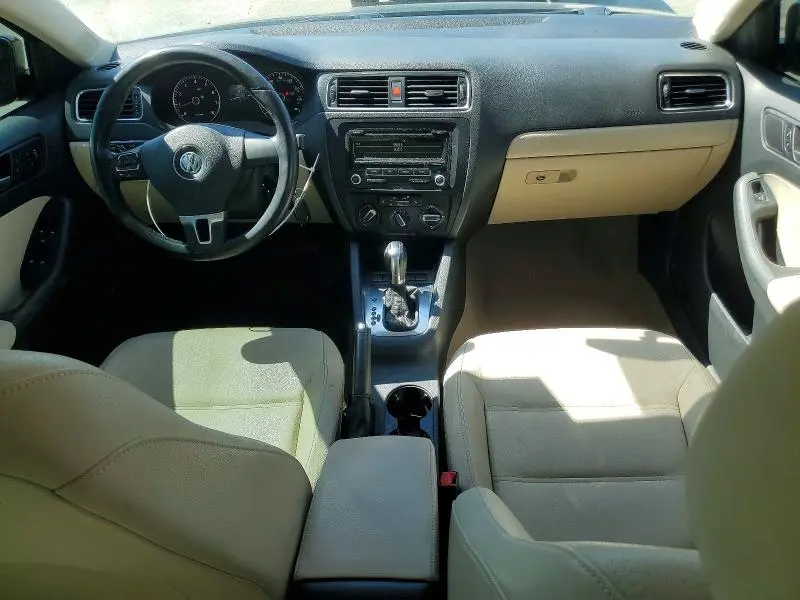 2012 VOLKSWAGEN JETTA SE  